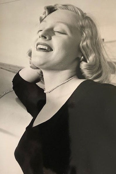 Glamorous model photo of Betty Jean Shea.
