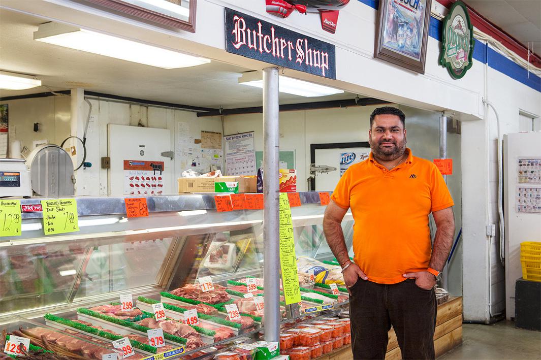 Raj, Bonser's Market. Located in the small village of Custer, Michigan (popularion 284), Bonser's is widely known for their home-made sausages. Rag sold a $13.3 million classic lotto winner in August, 2013 and received the maximum bonus commission which is $5,000 in Michigan.