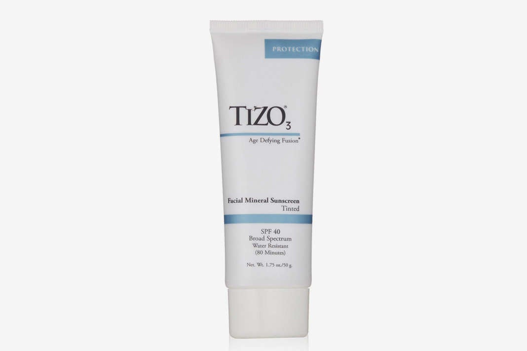 TIZO 3 Tinted Facial Mineral SPF40 Sunscreen.