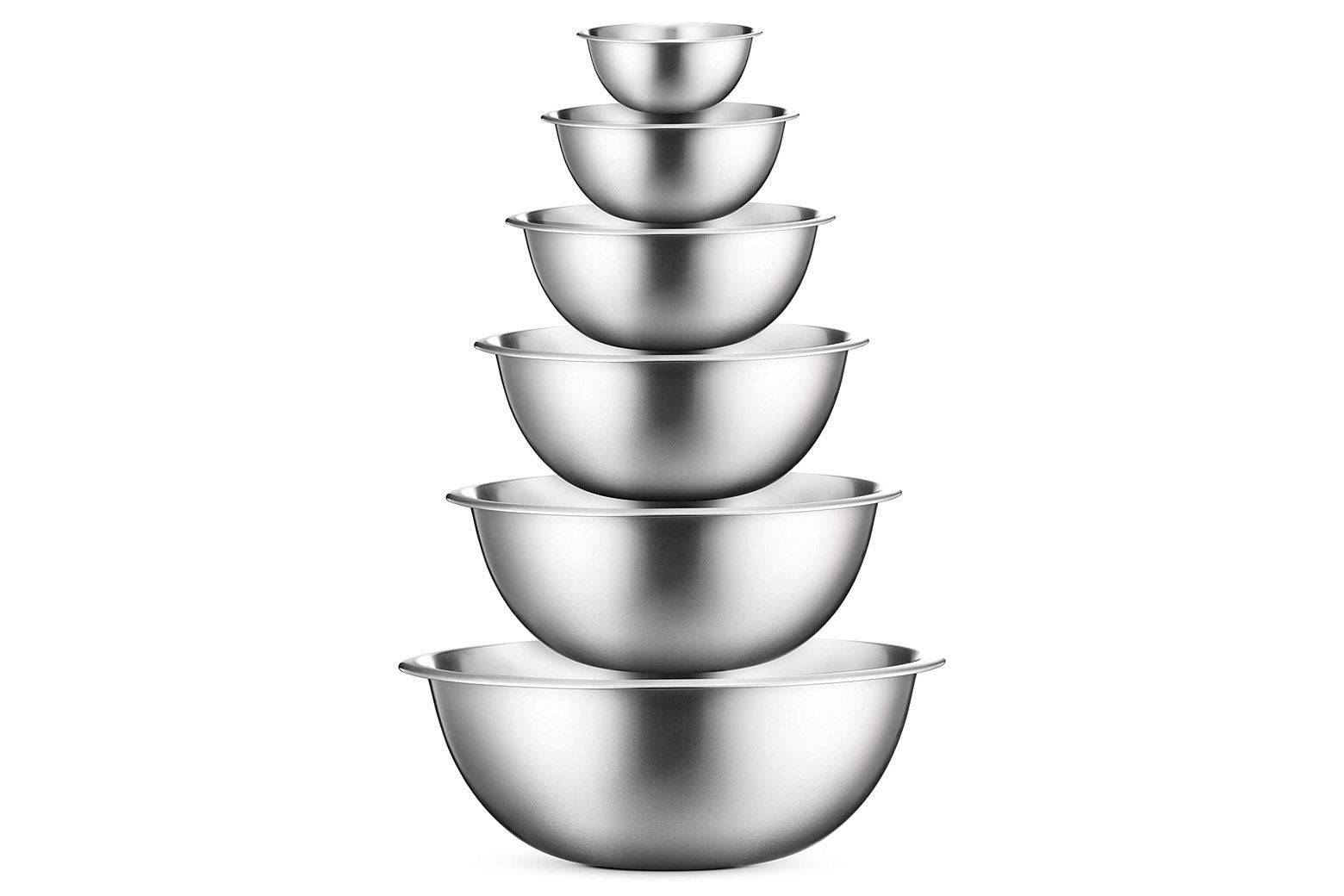 Stainless steal mixing bowls in a variety of sizes.