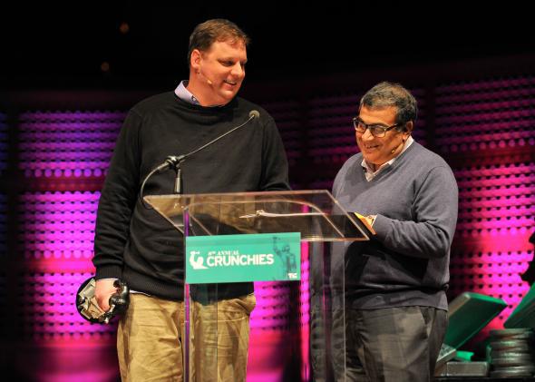 GigaOm founder Om Malik, right, presents an award at the 2015 Crunchies with TechCrunch founder Michael Arrington. Both founded their sites nearly a decade ago; only one is still standing.