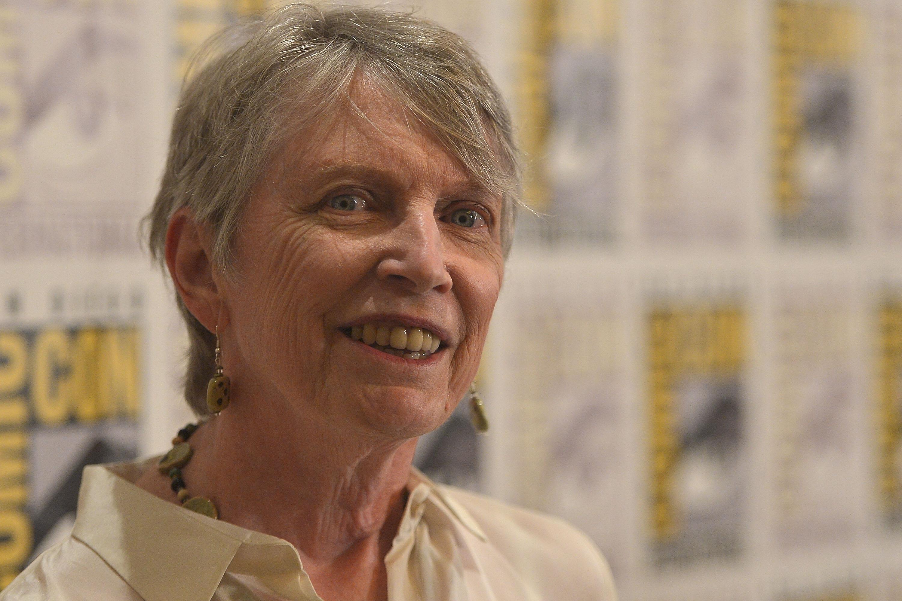 about the author lois lowry