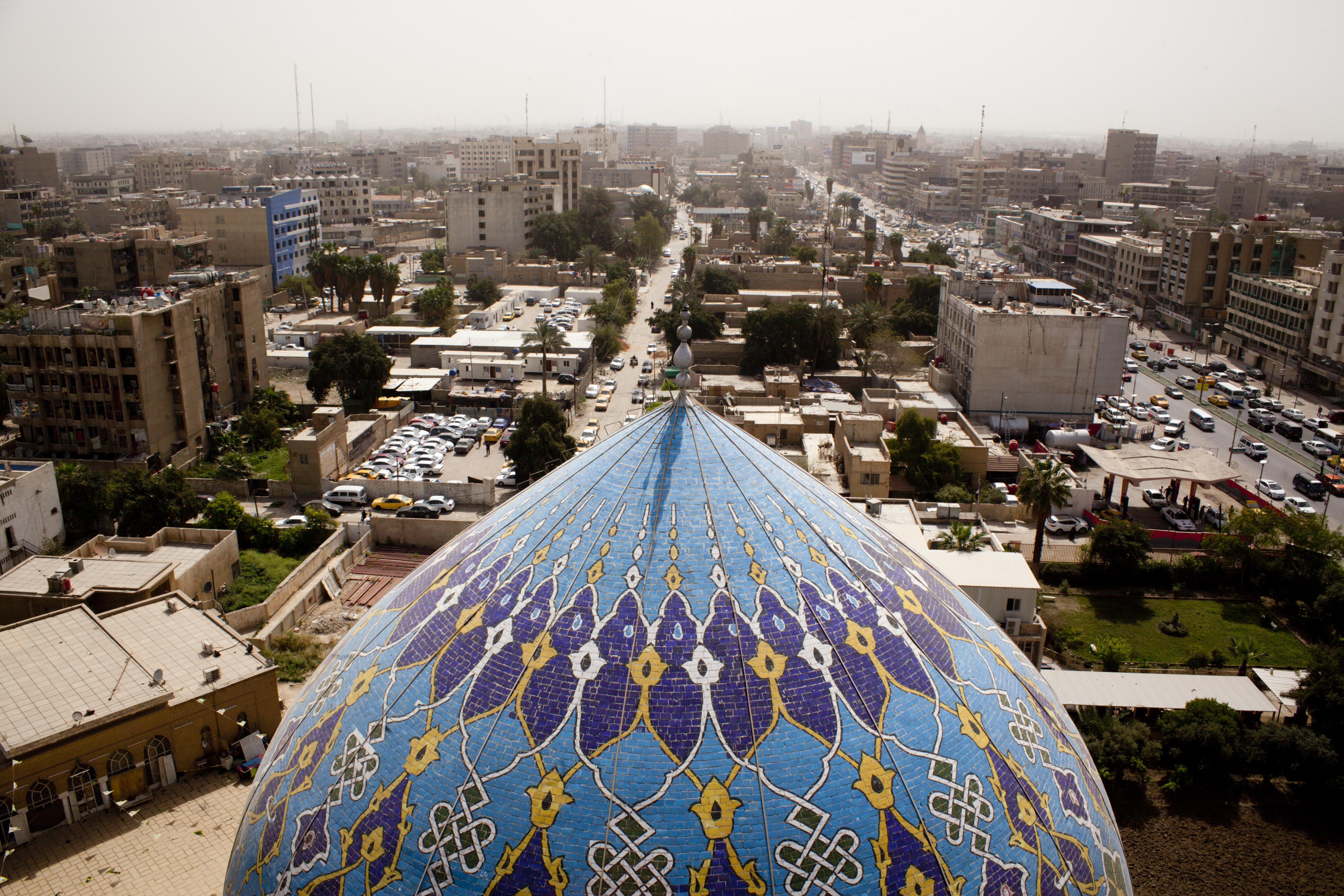 Город багдад страна. Ирак город Багдад. Дворец Мансура Багдад. Иран Багдад. Ирак столица столица.
