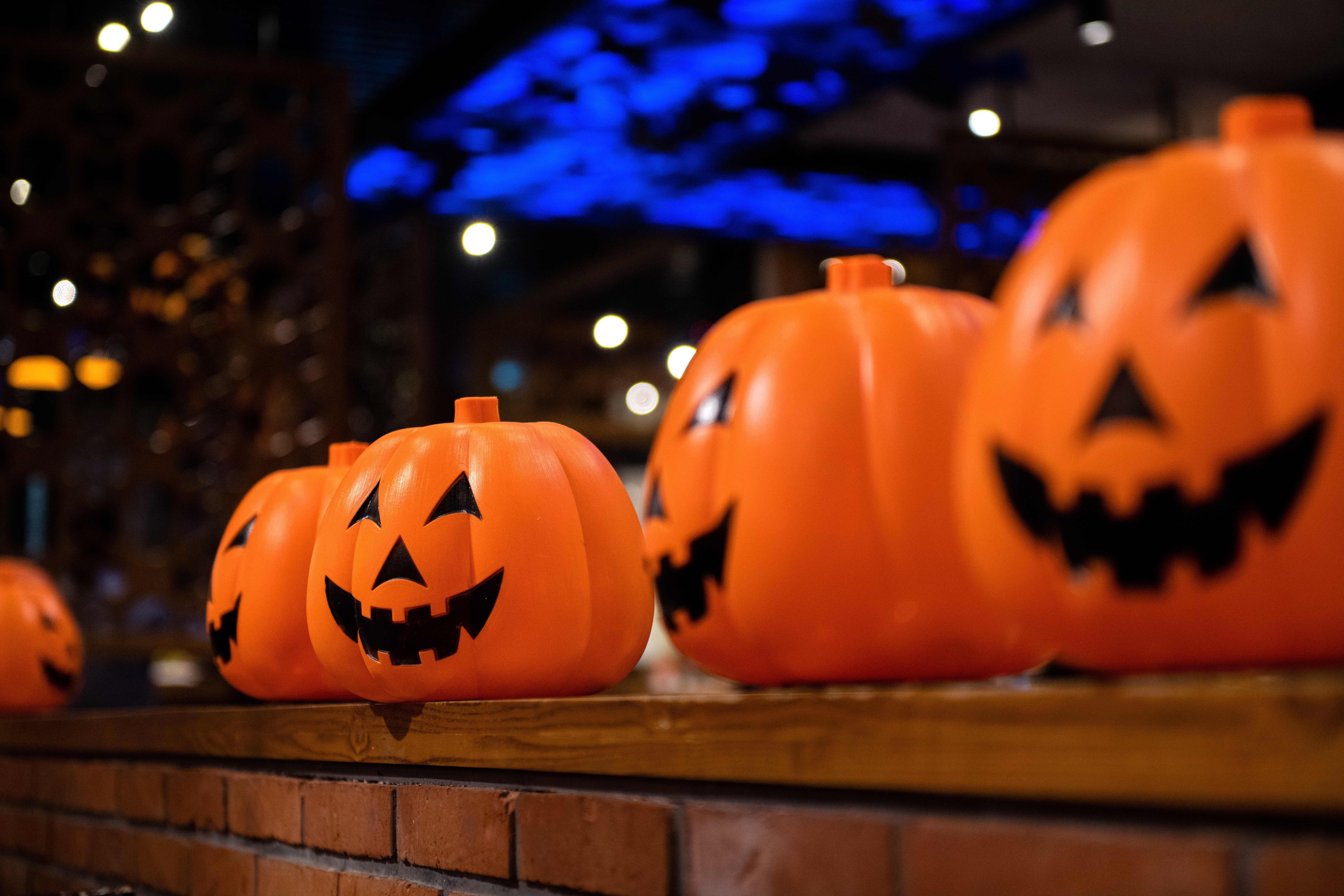 Plastic pumpkin Halloween lanterns