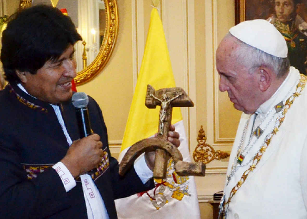 Pope Francis comments on hammerandsickle crucifix "Protest art" from Bolivia wasn't offensive
