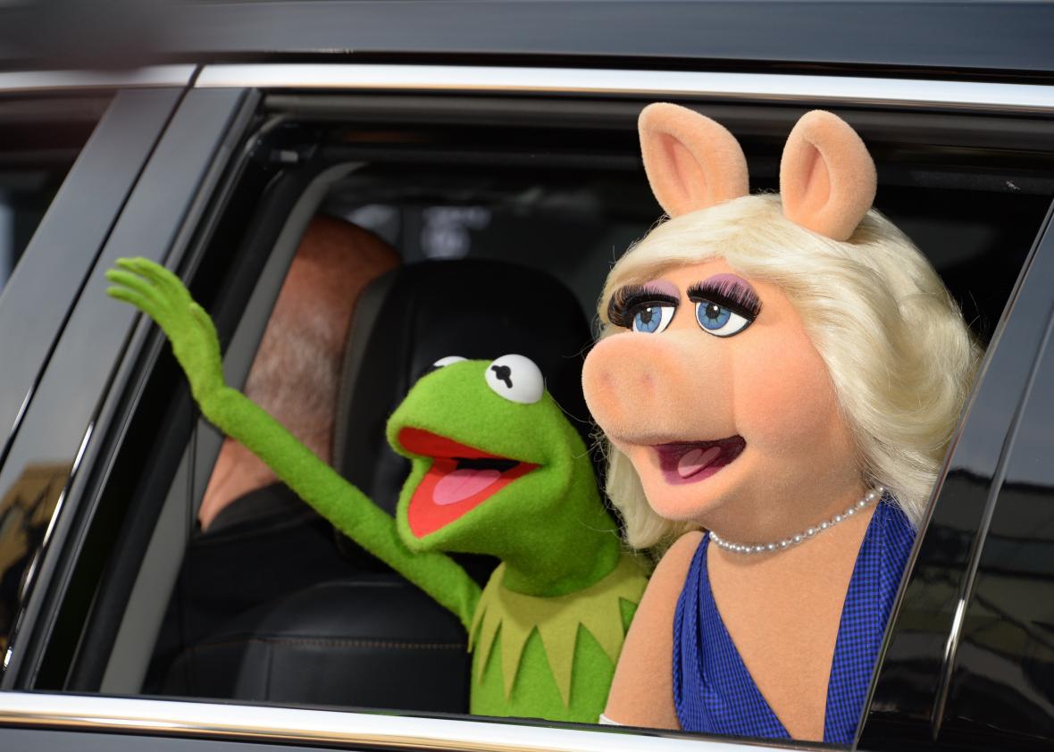 Gonzo and Kermit the Frog rap Outkast's 