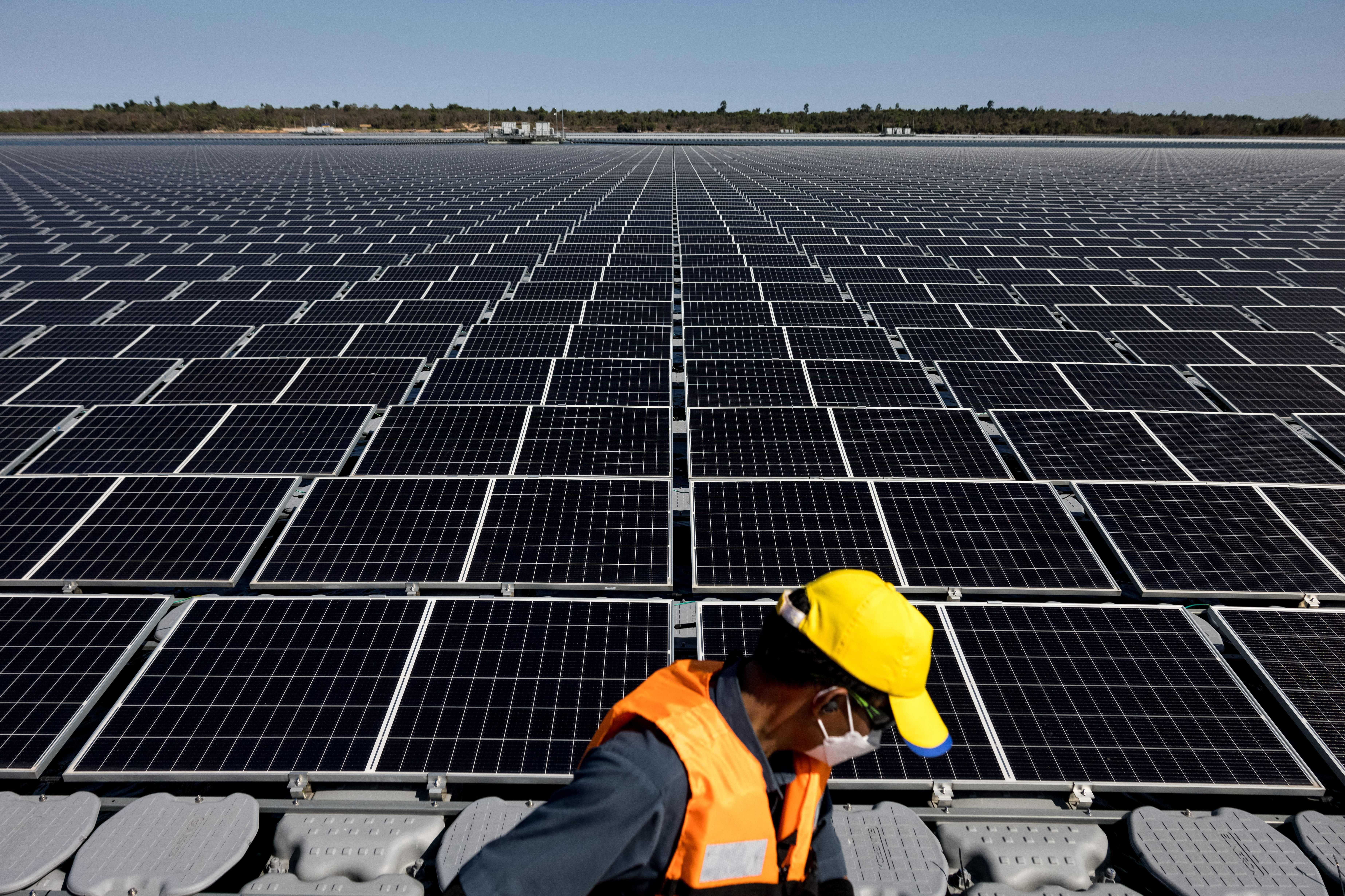 Community solar: the best way to get clean energy to everyone who needs it. - Vimarsana News