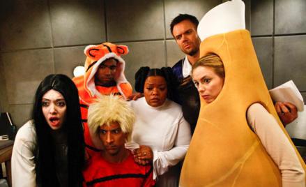 (L-R) Alison Brie as Annie, Donald Glover as Troy, Danny Pudi as Abed, Yvette Nicole Brown as Shirley, Joel McHale as Jeff Winger, Gillian Jacobs as Britta.