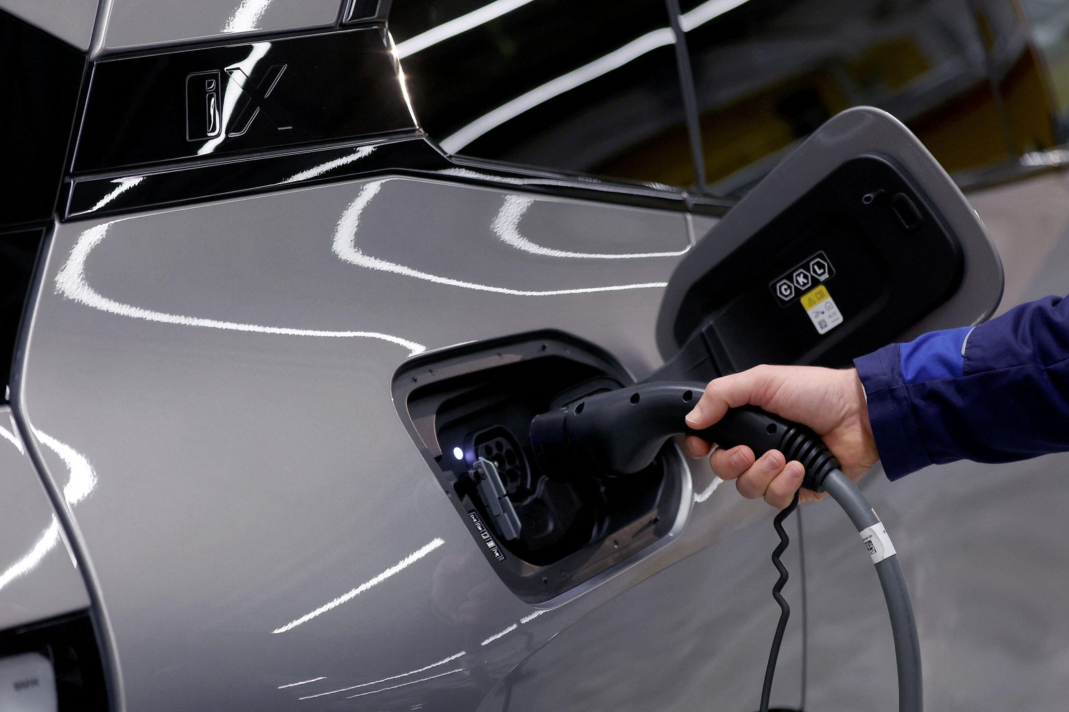 How vehicle-to-grid charging could make the power grid more reliable.