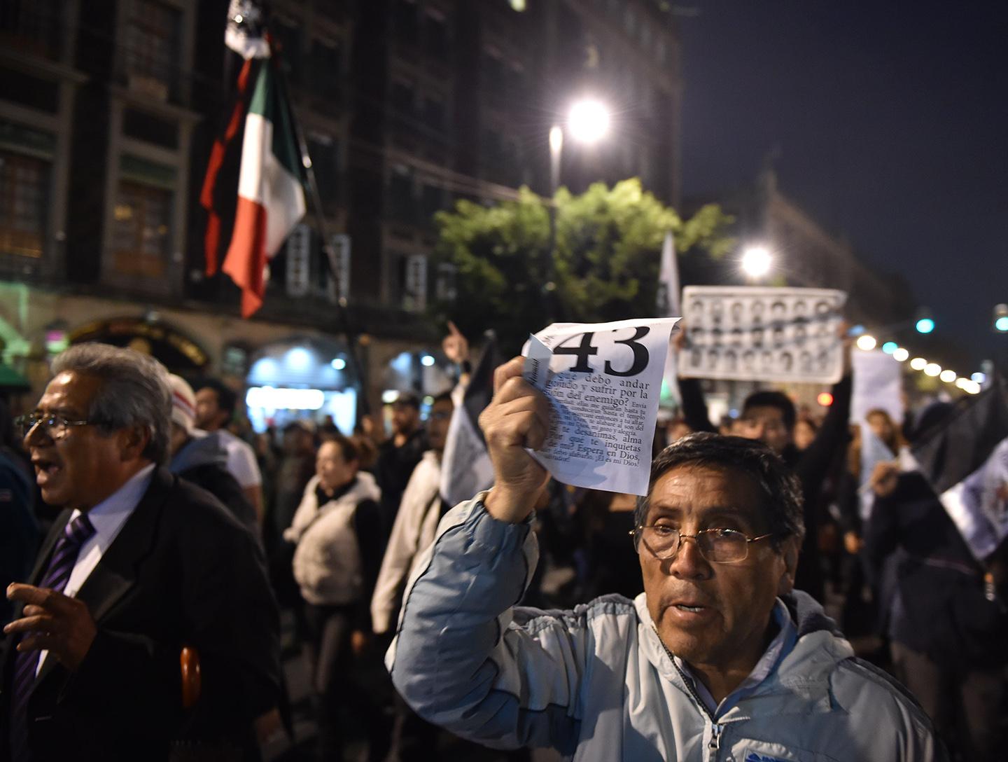mexico protests ayotzinapa missing students.