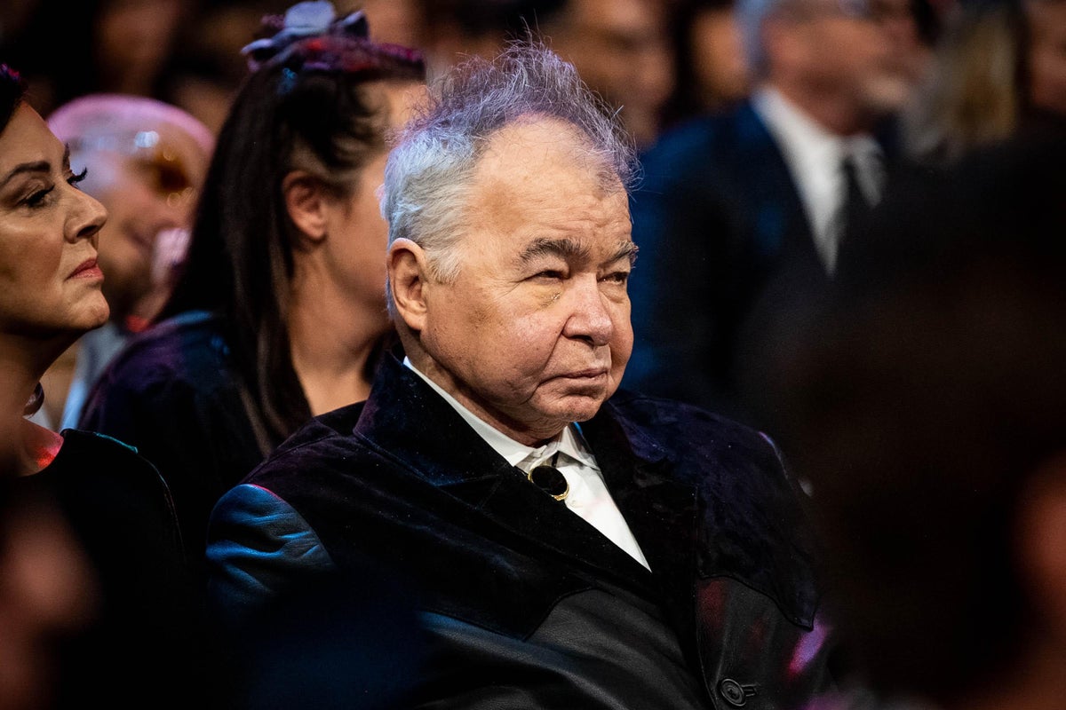 John Prine S Friends Colleagues And Fans Are Mourning The Singer Songwriter On Social Media John Prine S Friends Colleagues And Fans Are Mourning The Singer Songwriter On Social Media