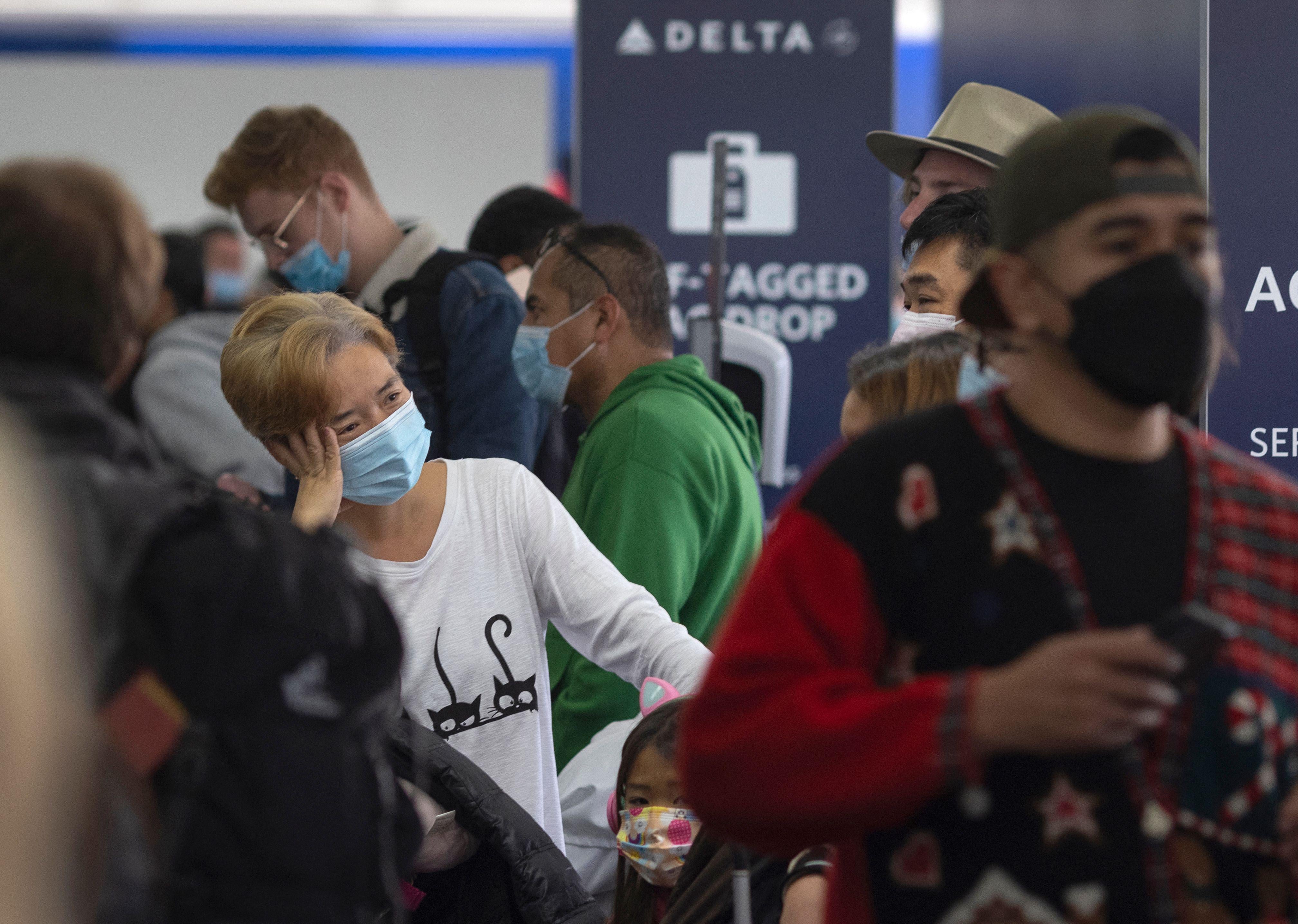 Travel Chaos Continues as Omicron, Bad Weather Lead to More Flight Cancellations