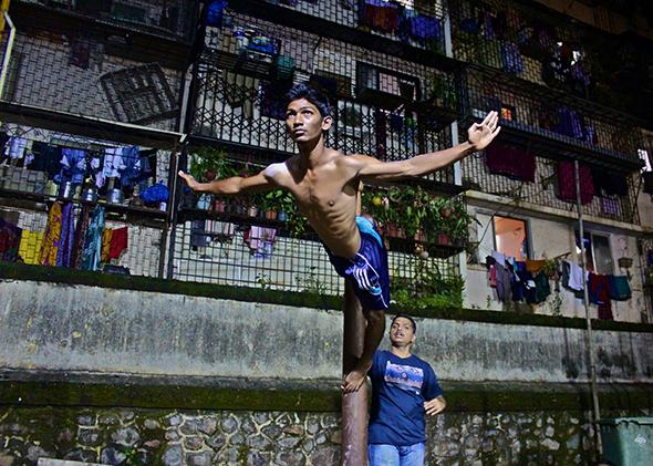 Photo Rope malkhamb performance , the ancient form of Indian