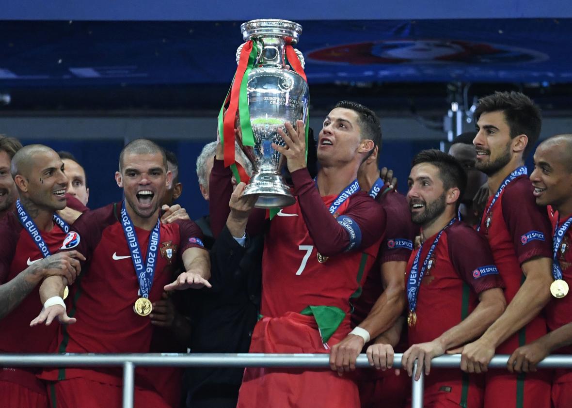 França x Portugal: E a Taça veio para Portugal! :: Euro 2016 