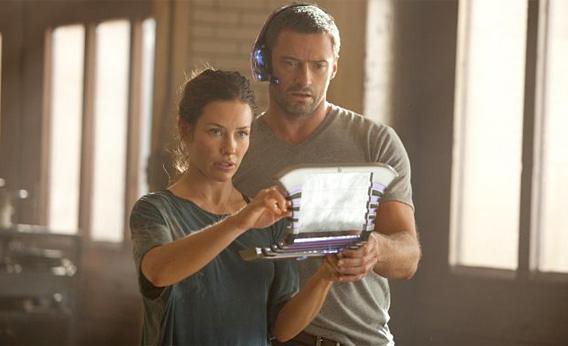 Still of Hugh Jackman and Evangeline Lilly in Real Steel.