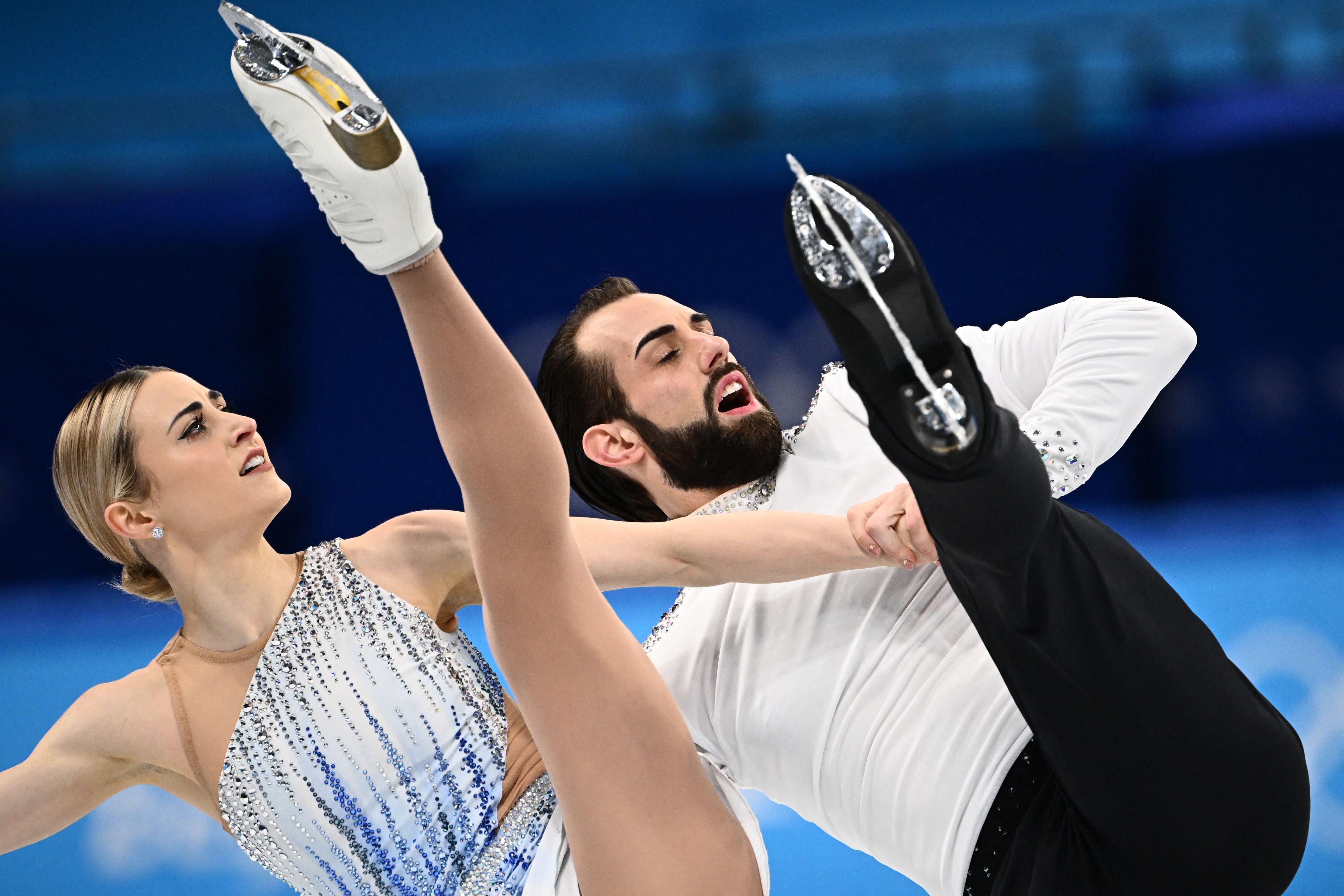 Winter Olympics pairs figure skating short program recap China, Russia