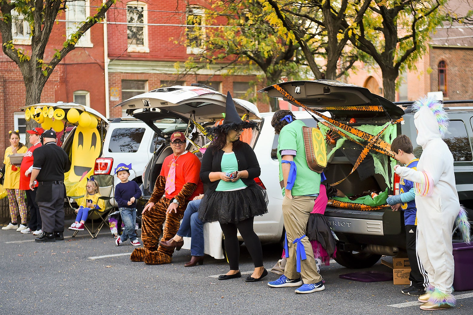 Halloween trunk-or-treat: Why people get annoyed by it, and why they shouldn’t.