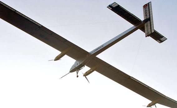 Solar Impulse: Light, large-wingspan solar plane attempts around-the ...