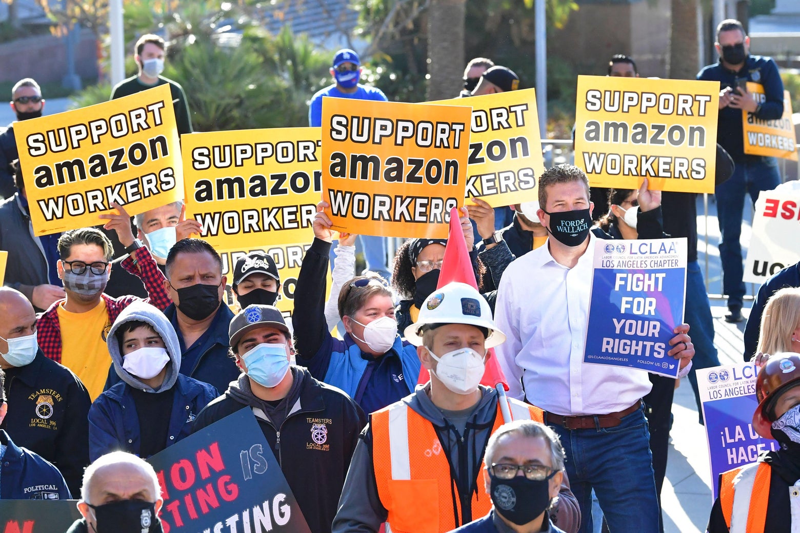 Amazon is spending the week before the Bessemer, Alabama, union vote coming up with epic owns on