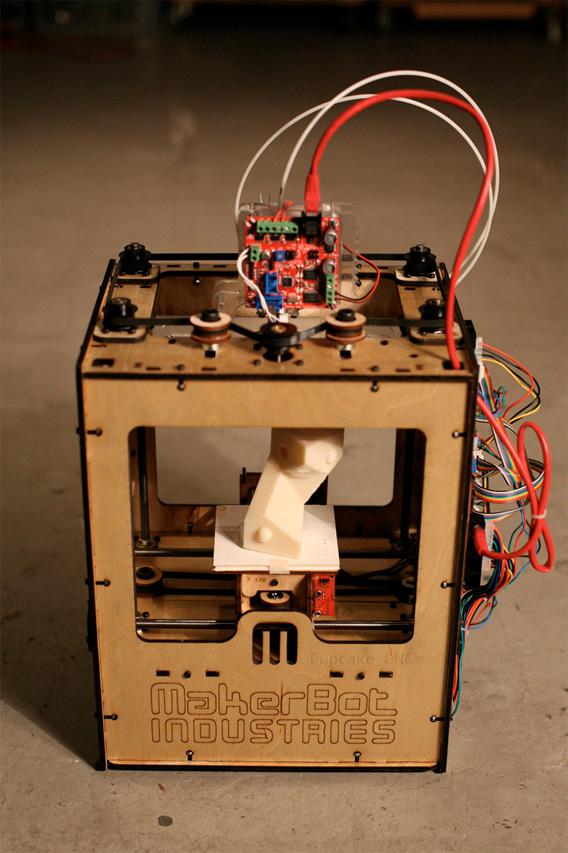 Image of the MakerBot Cupcake CNC