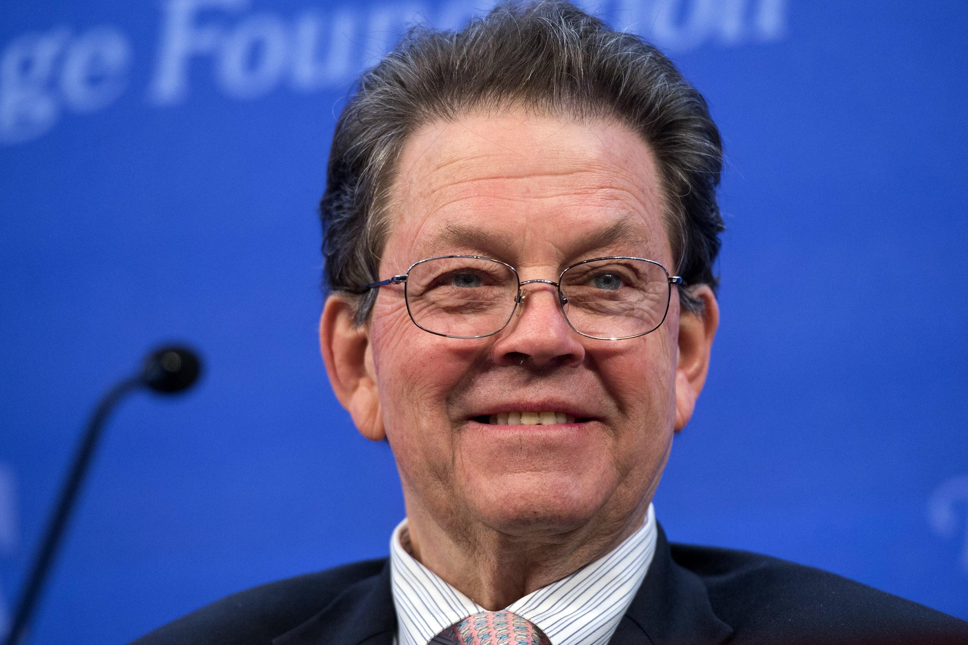 Trump gives Art Laffer, the world's worst economist, the Presidential