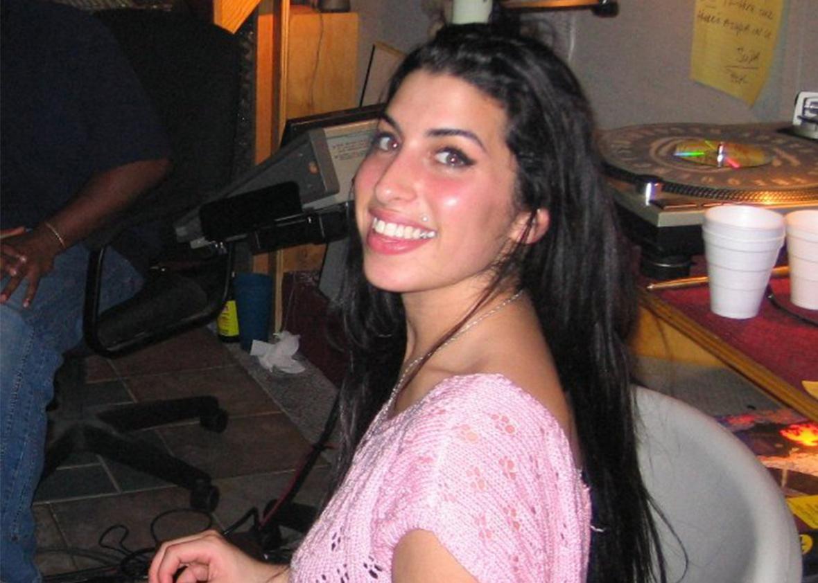 Still of Amy Winehouse in "Amy". 