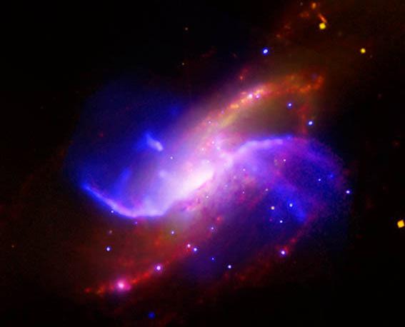 M106 seen by Spitzer and Chandra space telescopes