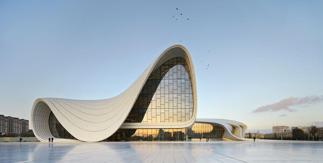 01. Heydar Aliyev Center, Baku_photo by Hufton+Crow