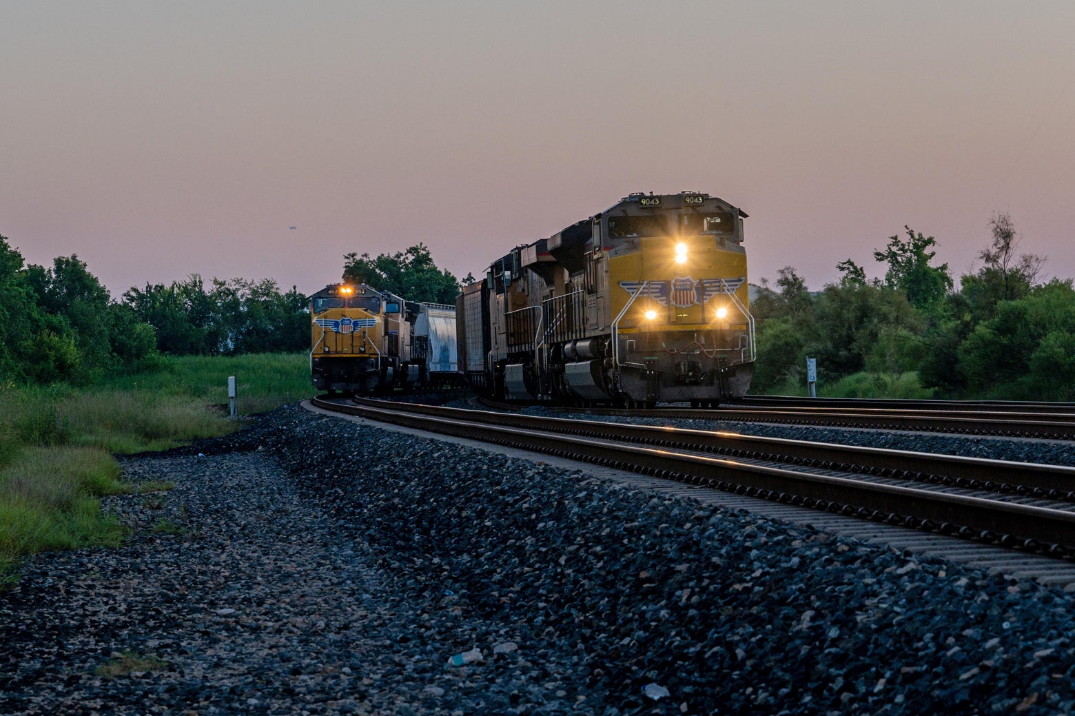 Американский поезд 2022. Поезда в Китае. Amtrak freight Train. Trains on Strike.