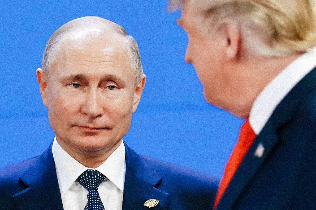 Trump looking at Putin.