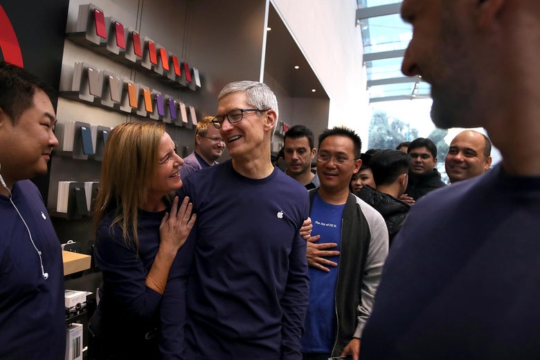 PALO ALTO, CA - NOVEMBER 03:  Apple CEO Tim Cook greets customers as the new iPhone X goes on sale at an Apple Store on November 3, 2017 in Palo Alto, California. The highly anticipated iPhone X went on sale around the world today.  (Photo by Justin Sullivan/Getty Images)