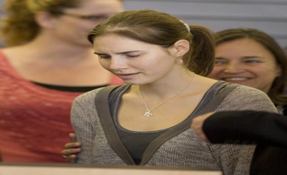 Amanda Knox Memoir Waiting To Be Heard Foxy Knoxy Is Not A Cautionary