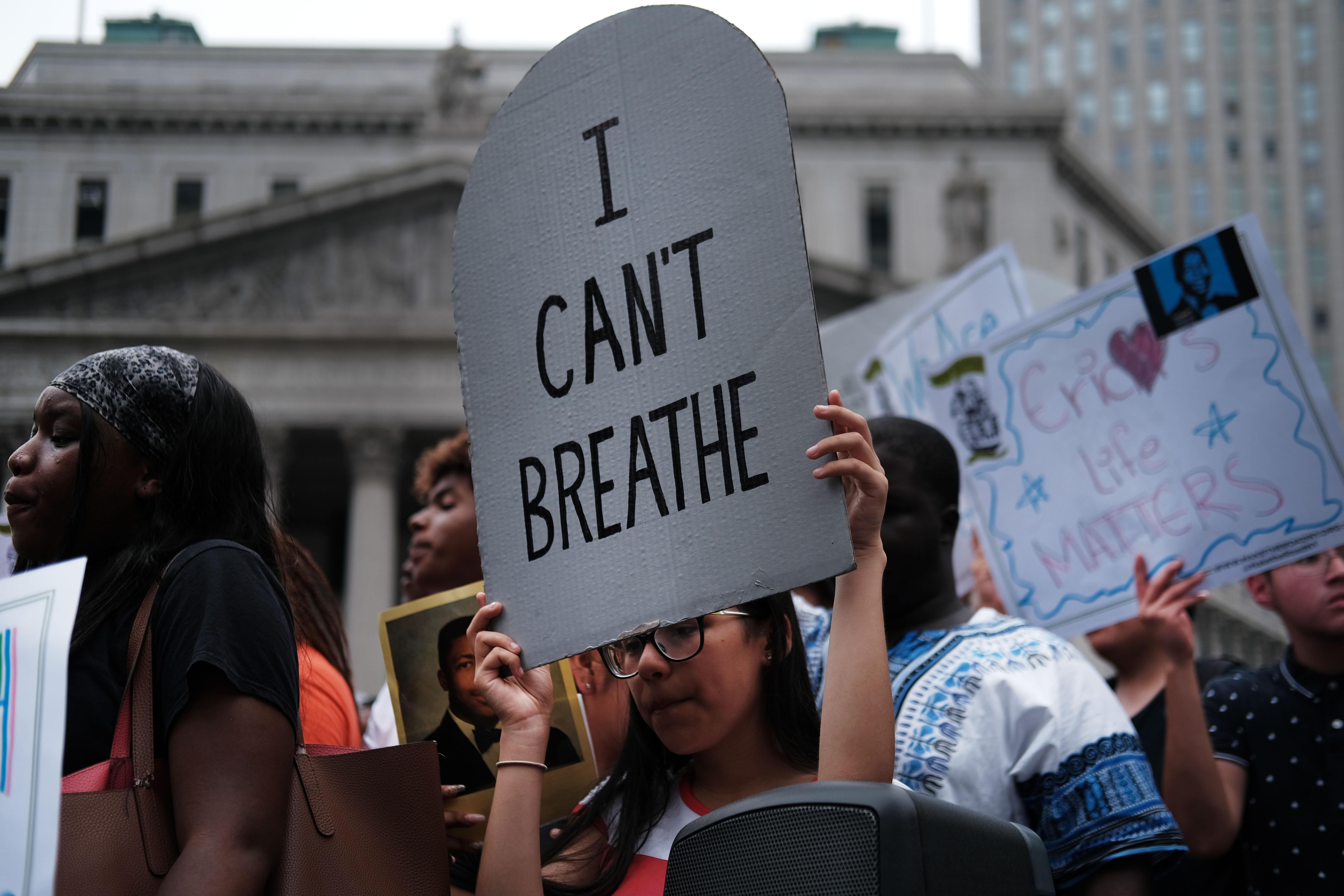 Eric Garner death: Daniel Pantaleo suspended by NYPD after