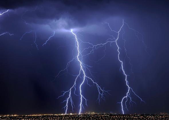 Lightning myths debunked: How to survive a thunderstorm if you’re stuck ...