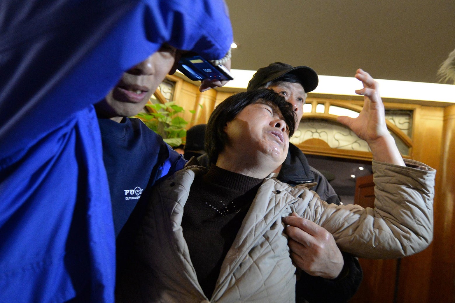 Malaysia Air text message: Airline defends itself from criticism for  sending SMS alerts to famlies of passengers on board MH370.