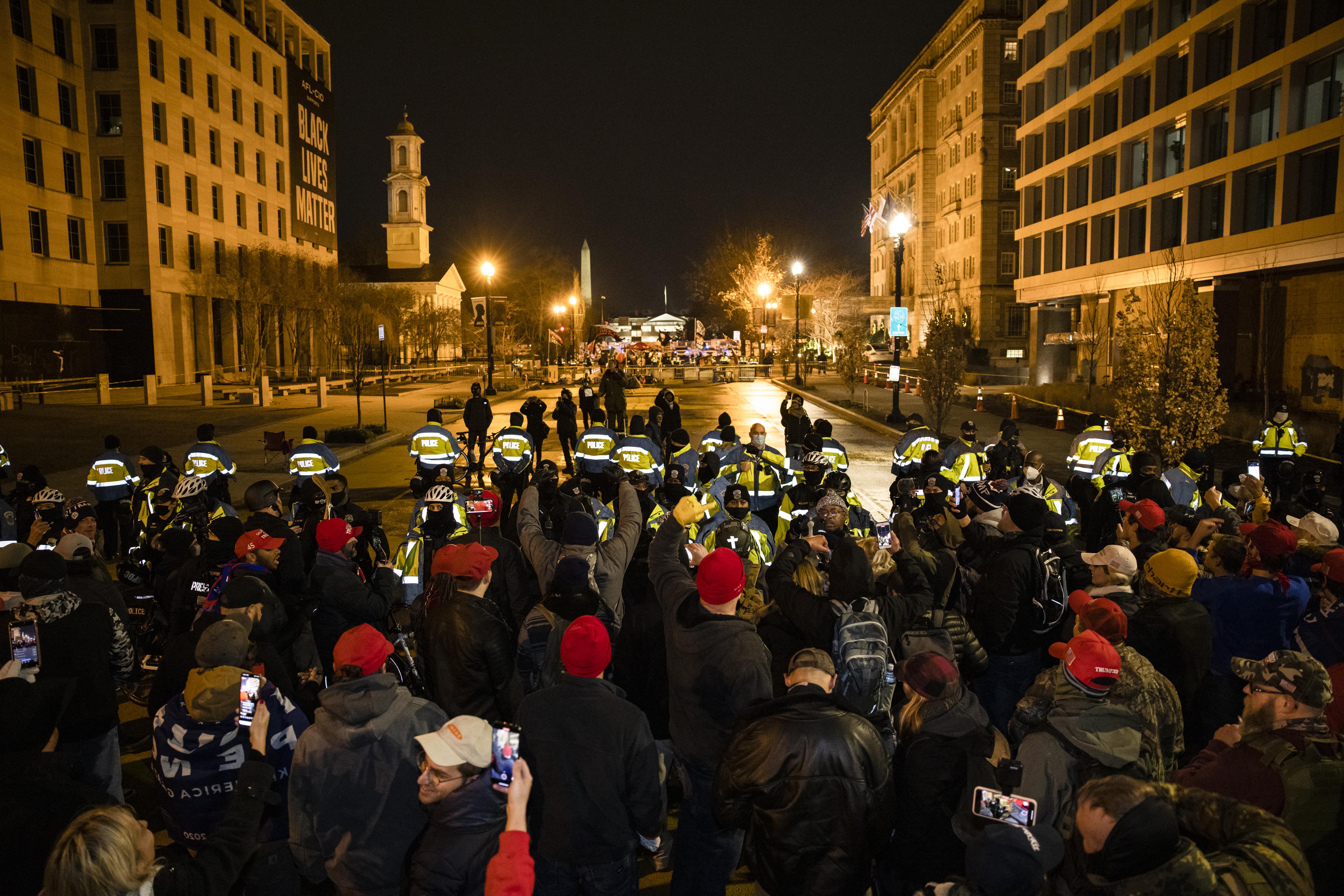 Proud Boys and pro-Trump protesters clash in D.C. on Tuesday - Vimarsana News