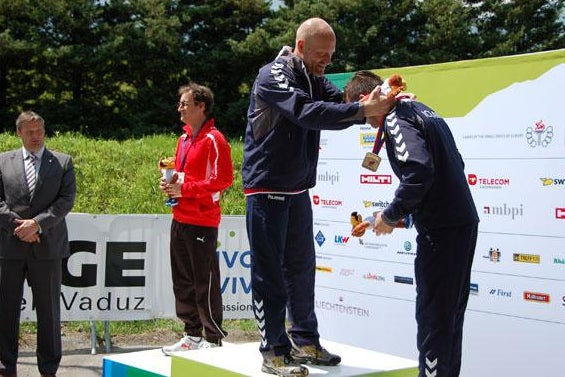 Iceland's gold medalist awards his countryman his rightful bronze.
