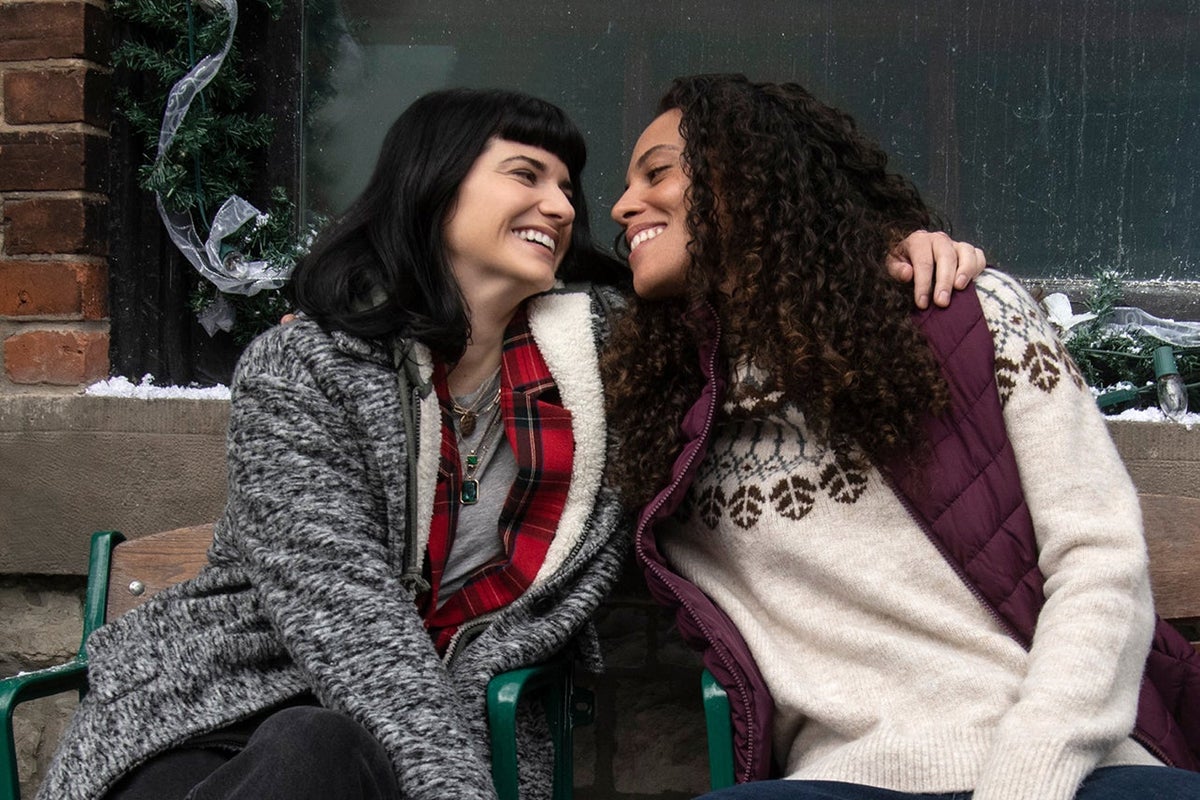 Under the Christmas Tree, Lifetime's first lesbian Christmas movie
