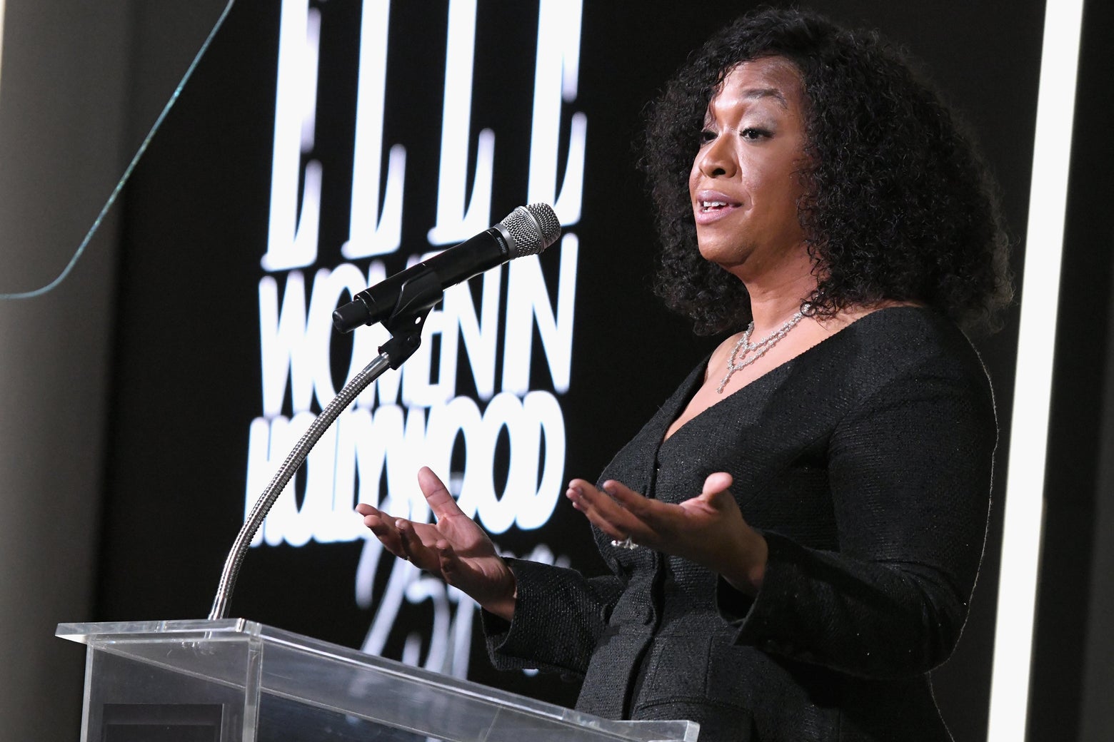 Shonda Rhimes Says She Is The Highest-Paid Tv Showrunner After Netflix ...