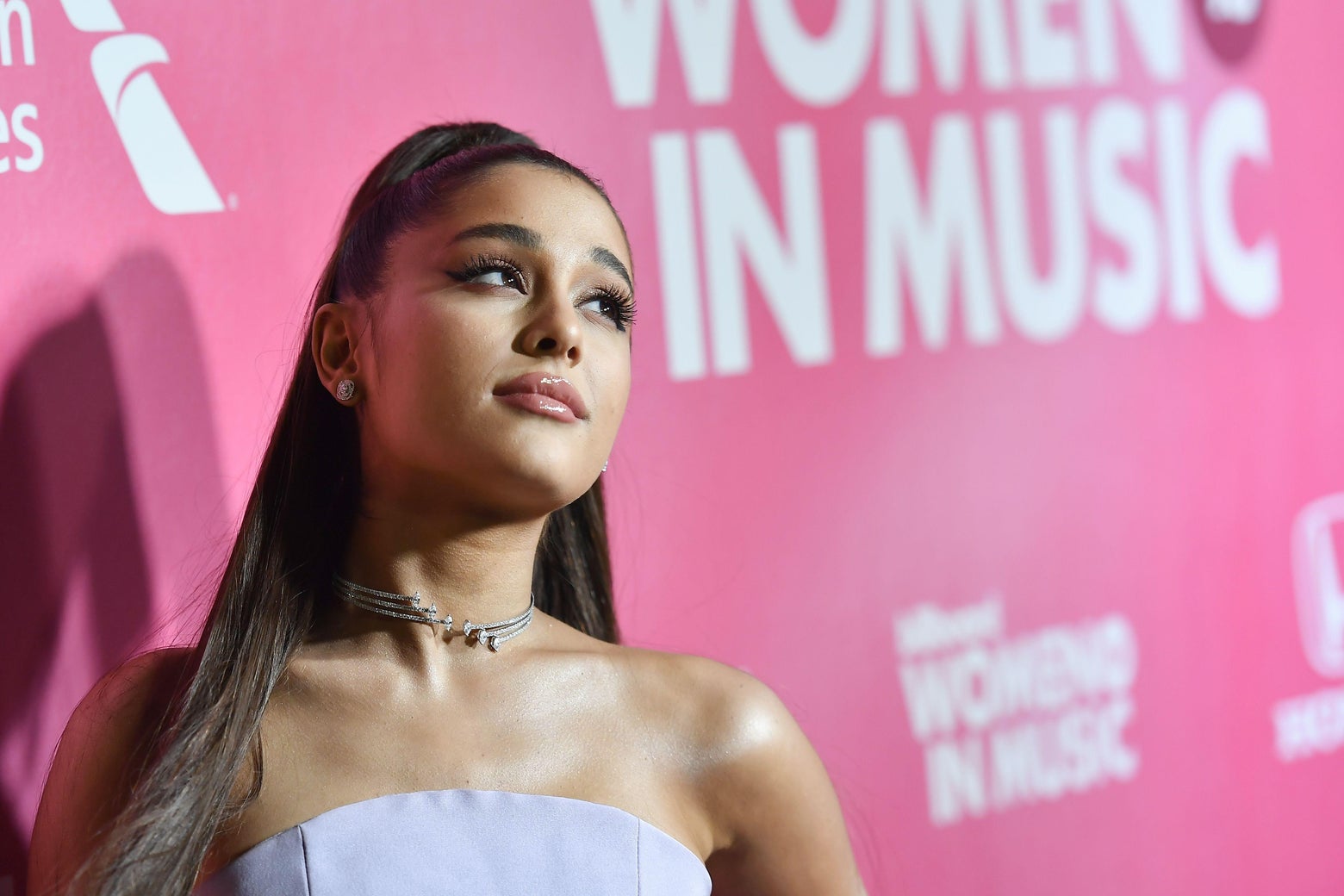 Ariana Grande sues Clothing Brand FOREVER 21 for alleged Trademark