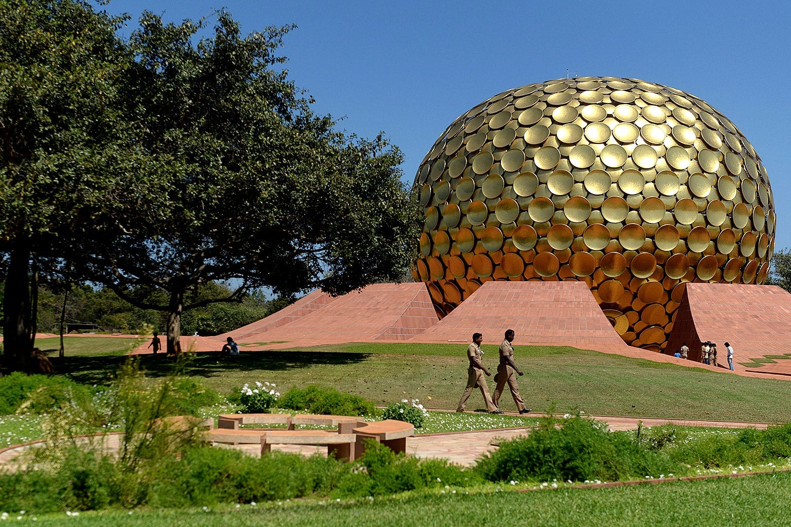 An Astonishing True Story of Family Tragedy in a Utopian Community