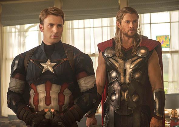 Captain America/Steve Rogers (Chris Evans) and Thor (Chris Hemsw