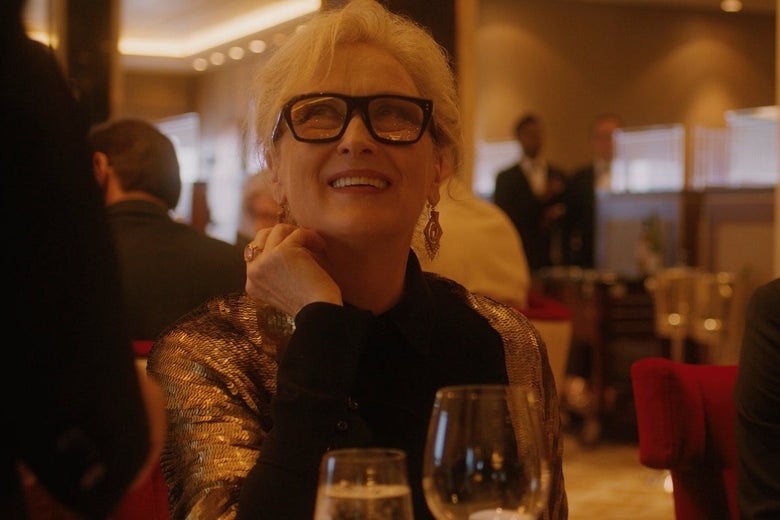 Soderbergh’s Latest Is Like a Gossipy Ocean’s Movie Starring Aging Legends Soderbergh’s Latest Is Like a Gossipy Ocean’s Movie Starring Aging Legends