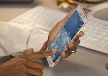 Galaxy Note Edge right handed grip