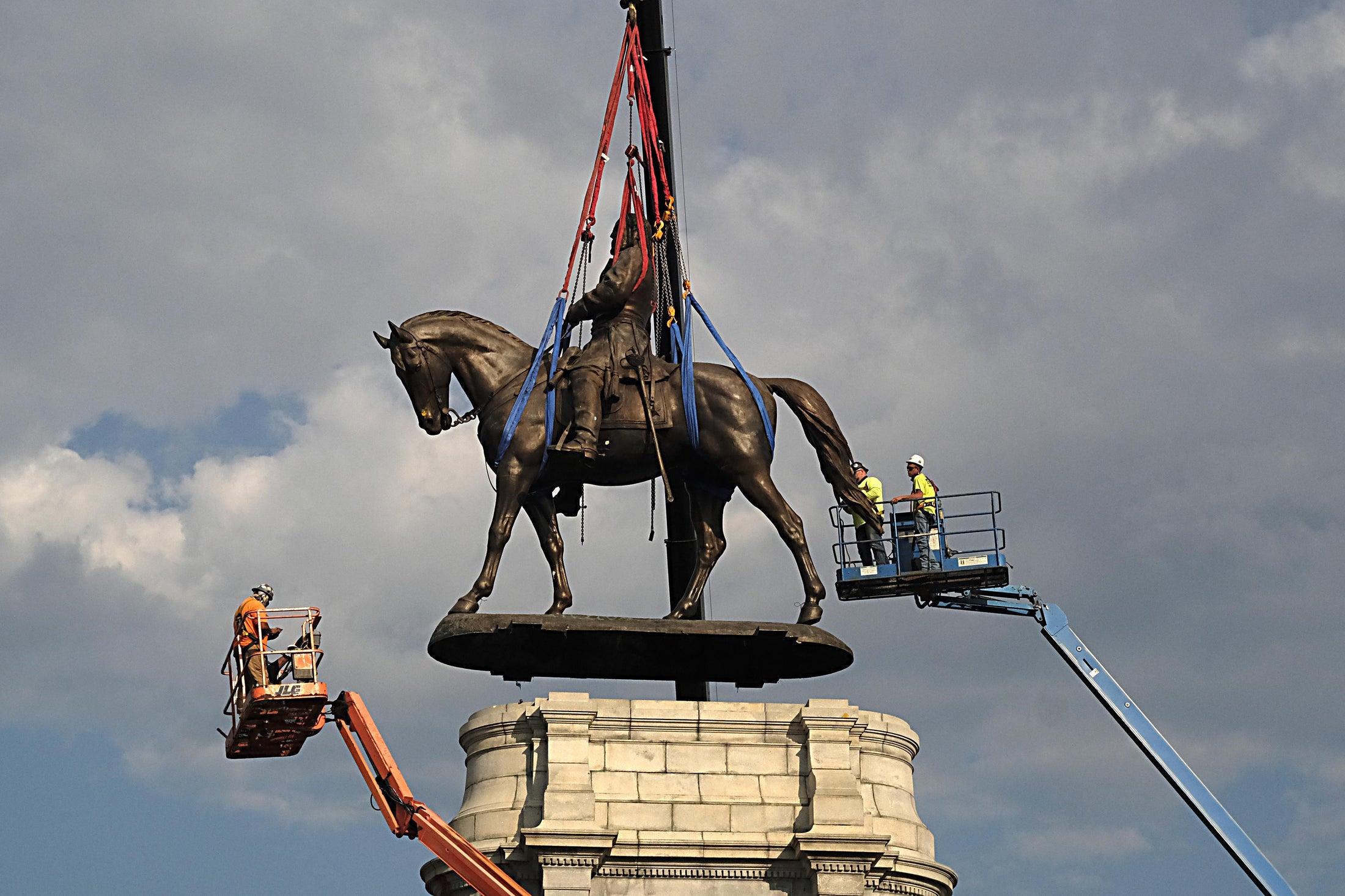 Lee statue removal: Trump’s false and dangerous claims.