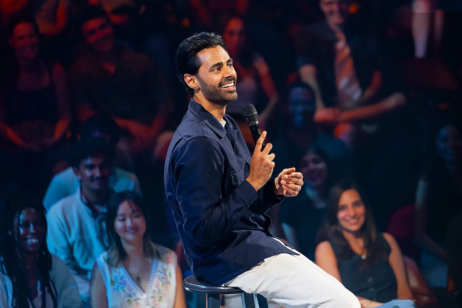 Hasan Minhaj: Off With His Head is haunted by the New Yorker controversy.