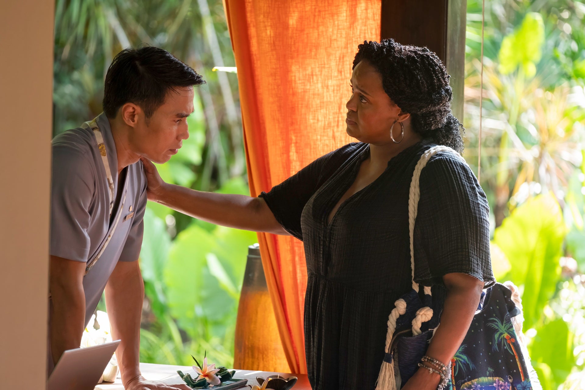 Belinda saying goodbye to Pornchai.