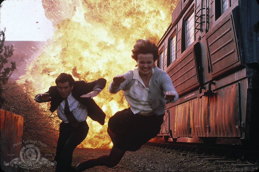 Pierce Brosnan and Izabella Scorupco in GoldenEye (1995)