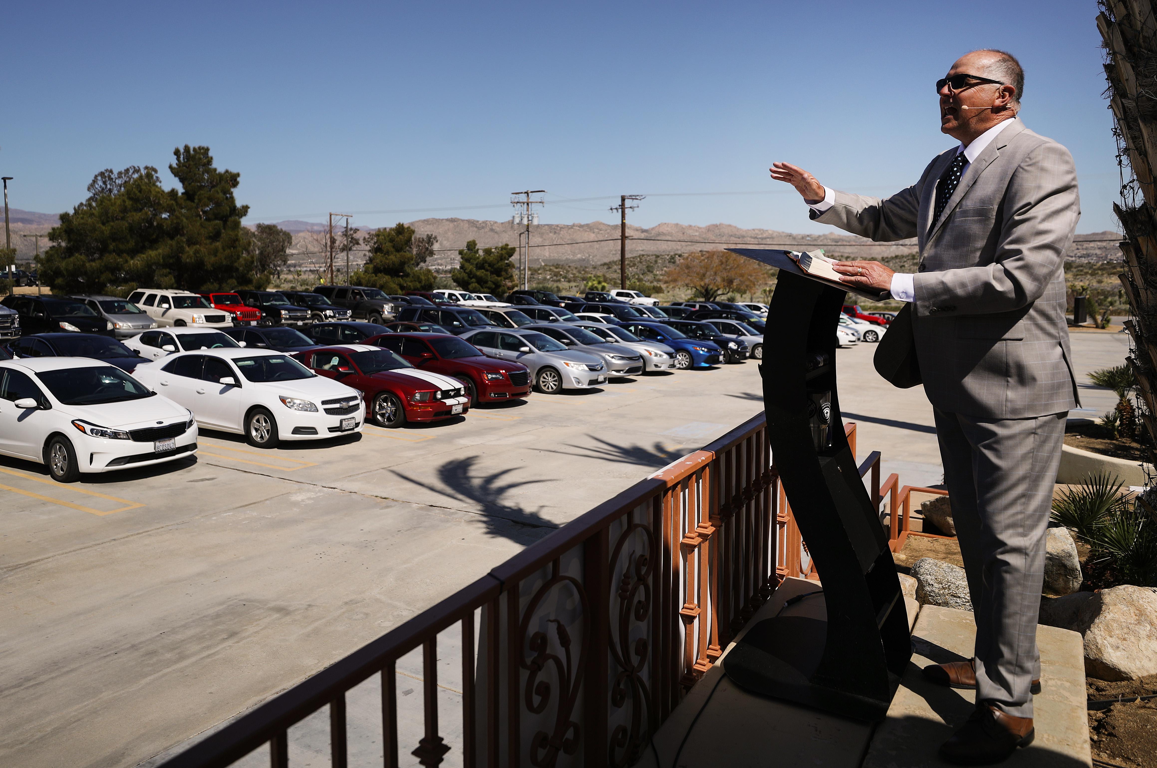 Federal Judge Blocks Kansas Rule Limiting Religious Gatherings Amid Coronavirus Outbreak