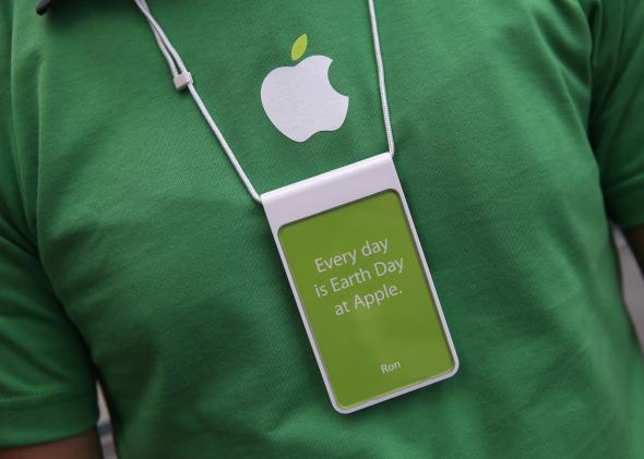 Apple employee on Earth Day.